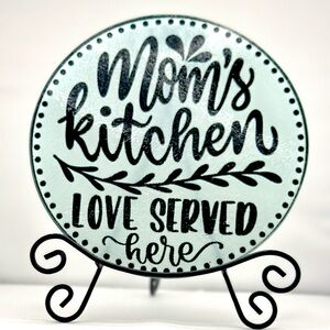 Mom's Kitchen Decorative but usable cutting board- Black and White